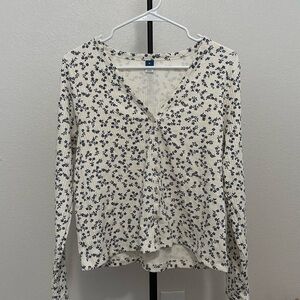 Old Navy White Cream Fitted Floral Long Sleeve Blouse